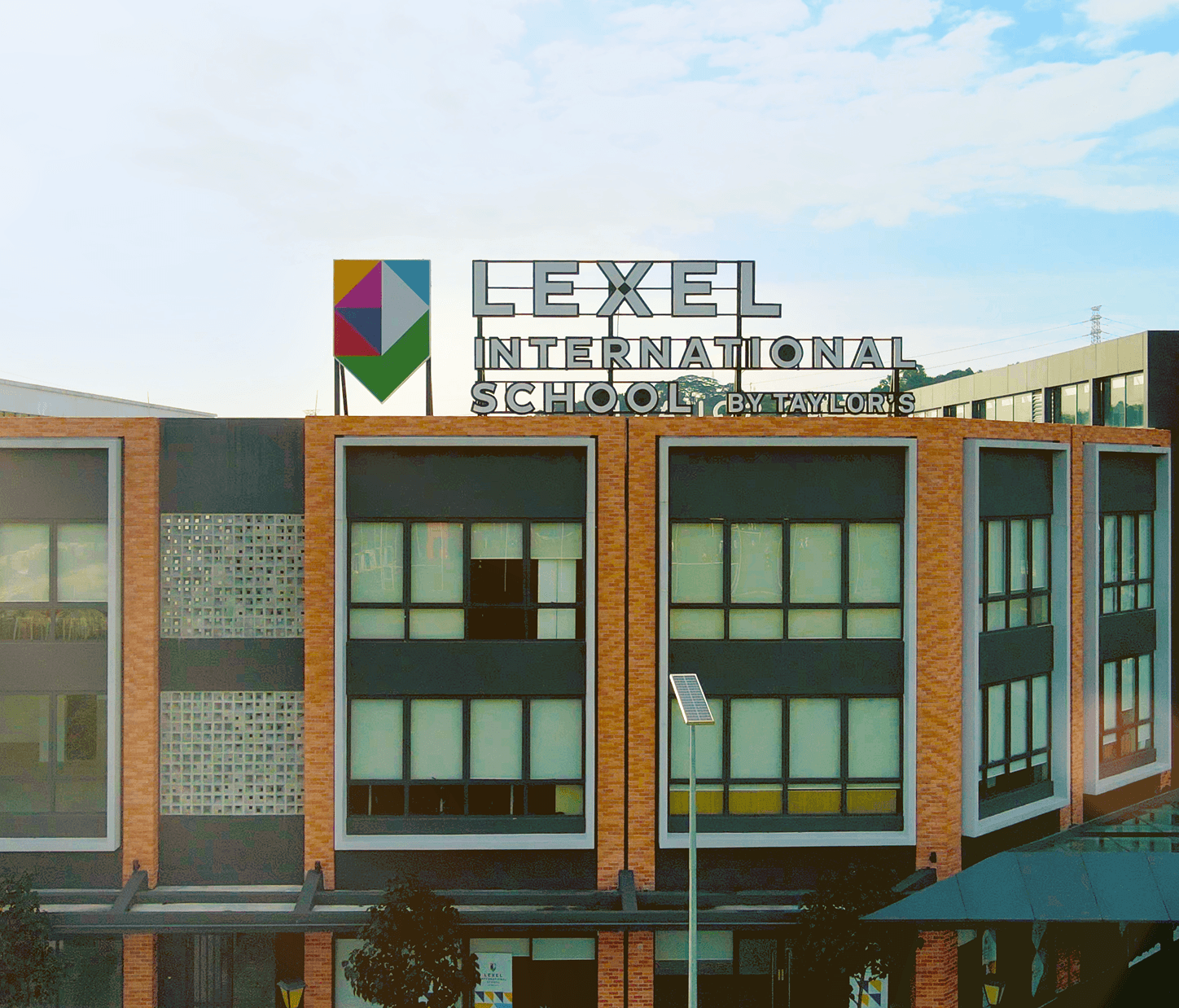 Lexel International School