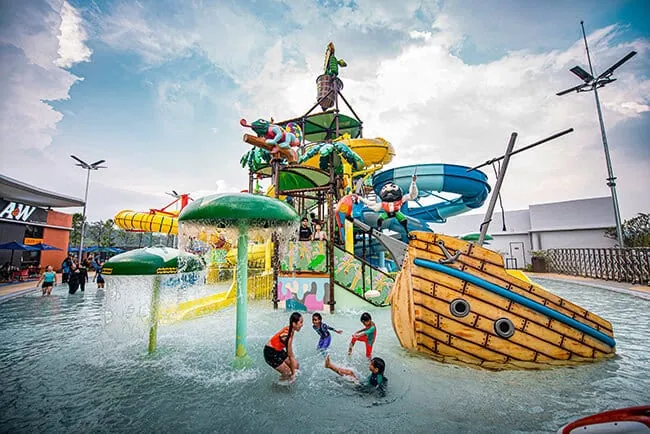 Big Bucket Splash